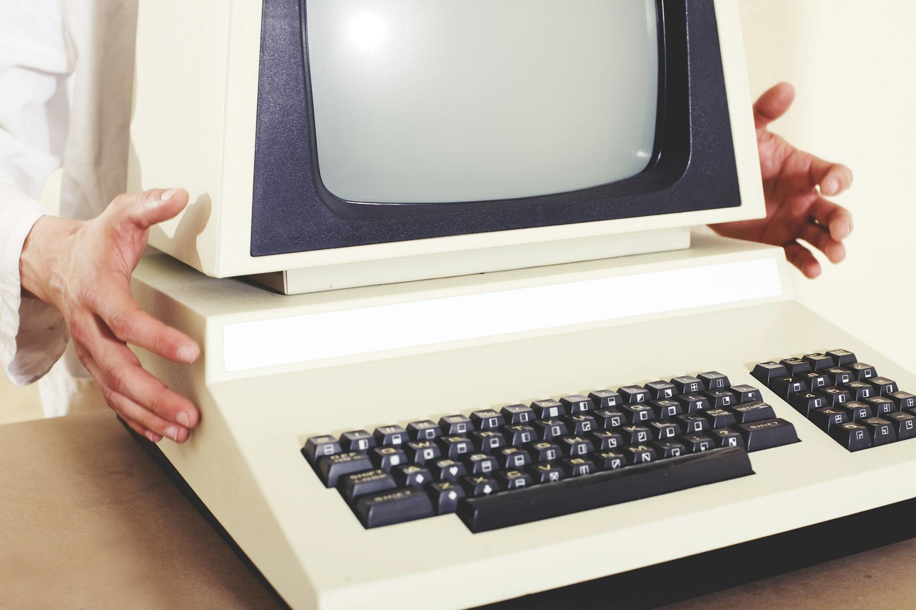 Uses Of computer in our modern days